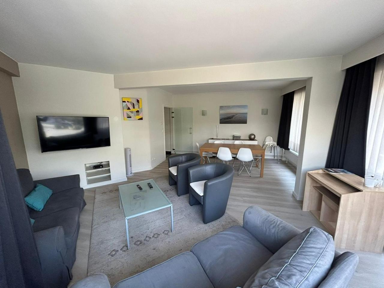 3 Bedroom Apartment Nearby The Sea Остенде Екстер'єр фото