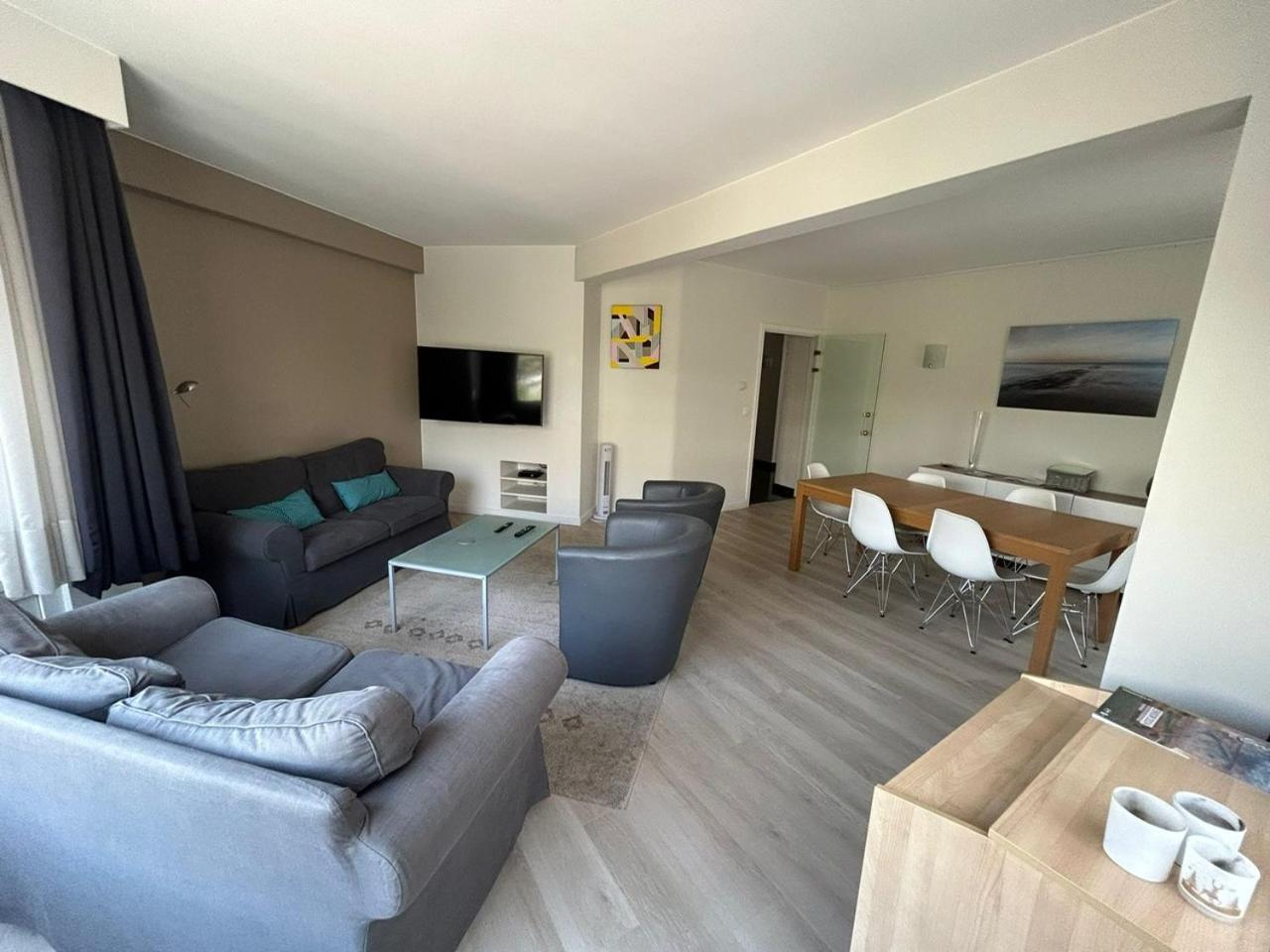3 Bedroom Apartment Nearby The Sea Остенде Екстер'єр фото
